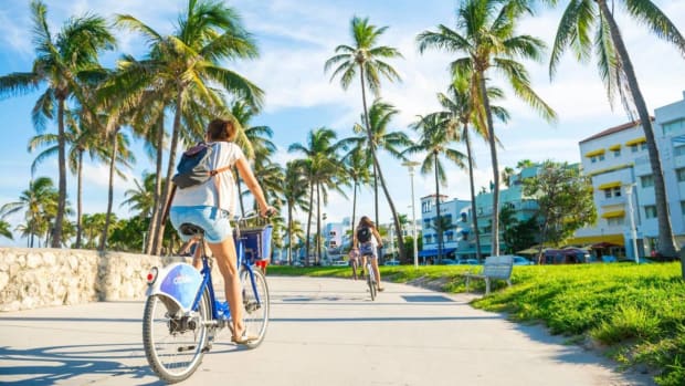 Rich young professionals ditched New York and California for states like Florida and Texas. Lead