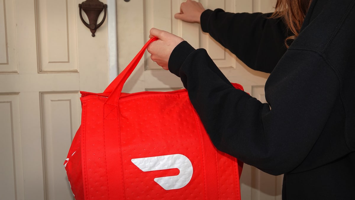 DoorDash Glitch Reportedly Delivers Free Food to Customers, Chaos Ensues
