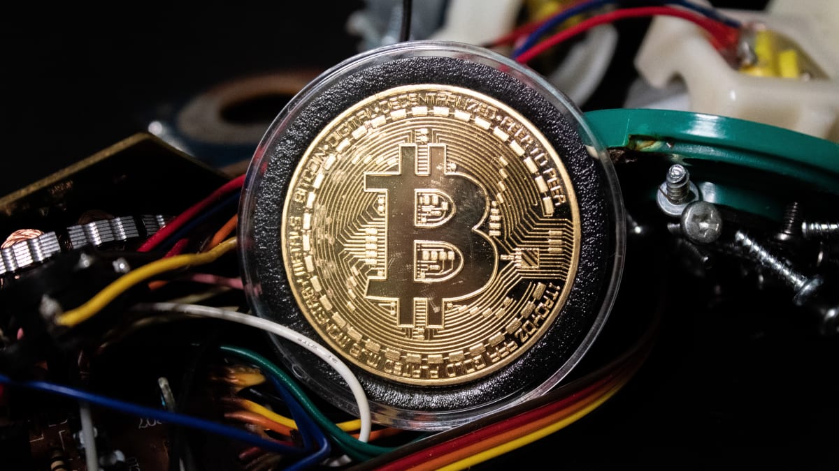 FutureBit Launches Apollo II Home Bitcoin Miner - TheStreet Crypto: Bitcoin  and cryptocurrency news, advice, analysis and more