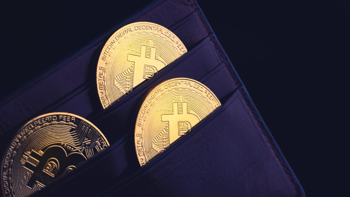 Is Bitcoin an Existential Threat to Central Banks? - TheStreet Crypto:  Bitcoin and cryptocurrency news, advice, analysis and more