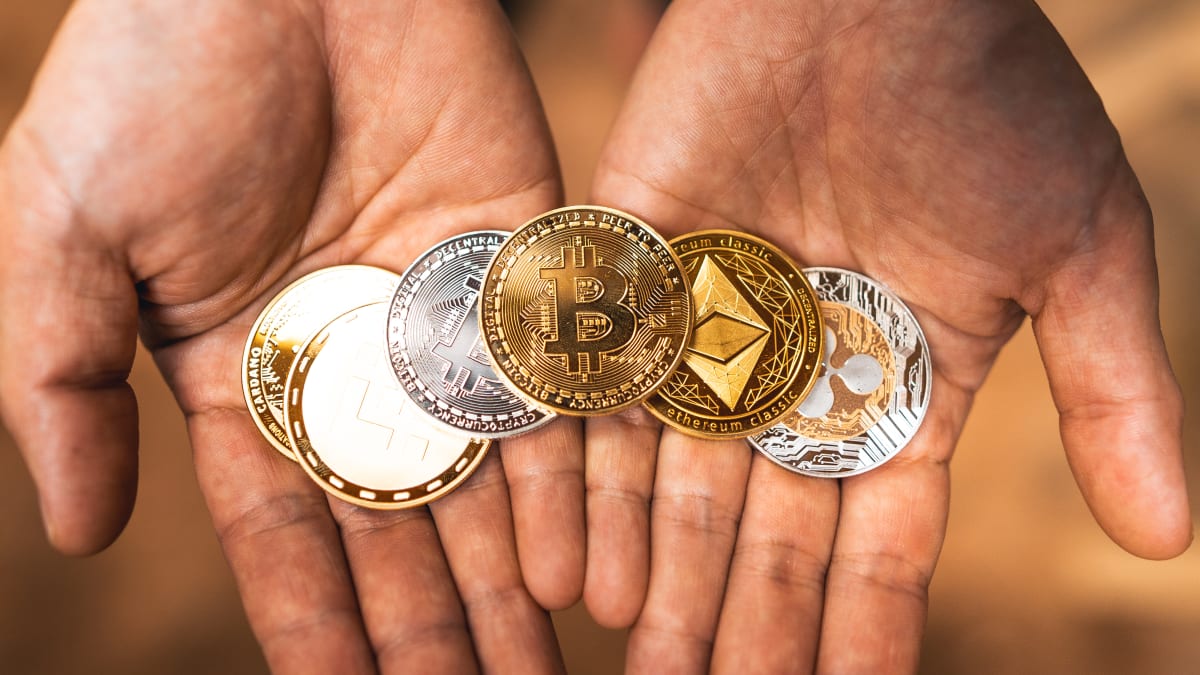 Forget Bitcoin, altcoins — This crypto stock basket could be a smarter bet  - TheStreet Crypto: Bitcoin and cryptocurrency news, advice, analysis and  more
