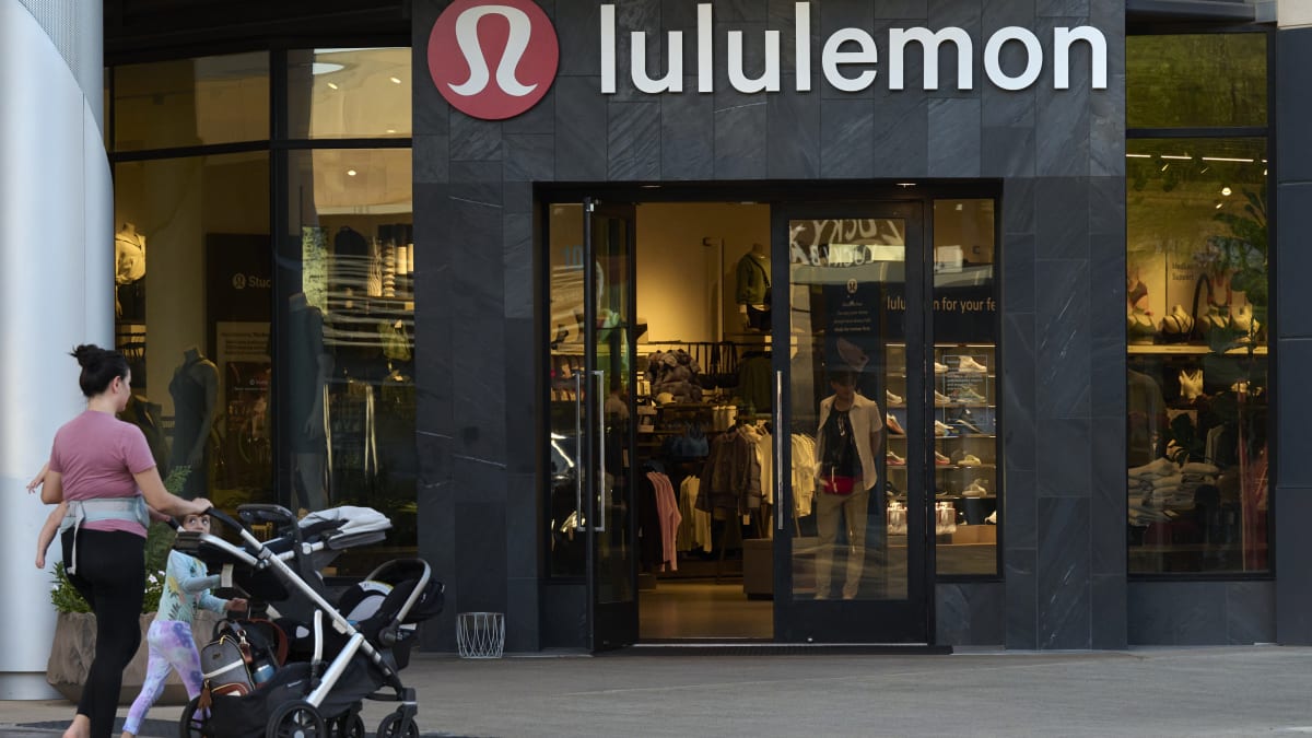 Lululemon accused of an ugly problem that's slowly coming to light -  TheStreet