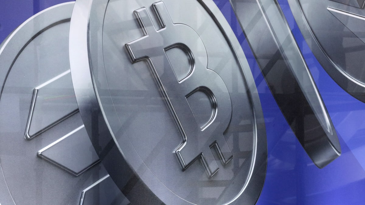 Wall Street analyst sees Bitcoin hitting new highs despite U.S. shutdown -  TheStreet Crypto: Bitcoin and cryptocurrency news, advice, analysis and more