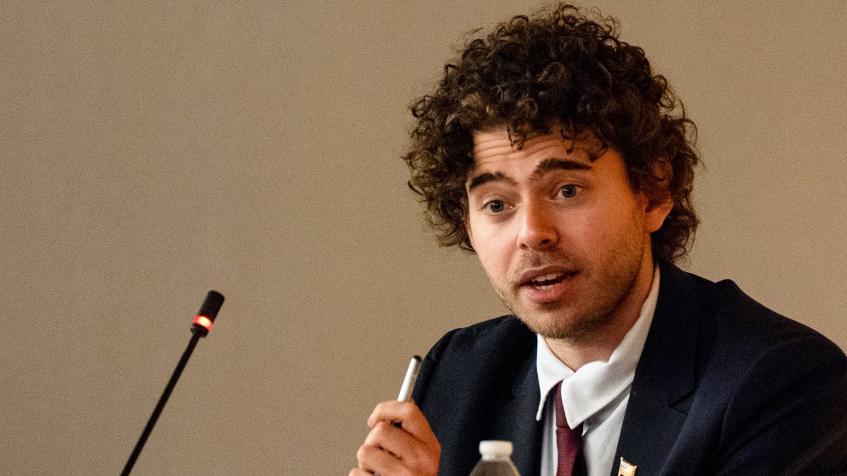 Youngest self-made crypto billionaire built his company in a bathroom -  TheStreet Crypto: Bitcoin and cryptocurrency news, advice, analysis and more