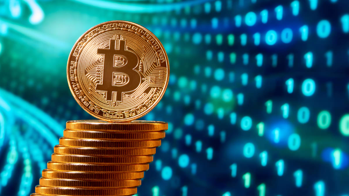 Why comparing Bitcoin to gold could be a major mistake - TheStreet Crypto:  Bitcoin and cryptocurrency news, advice, analysis and more