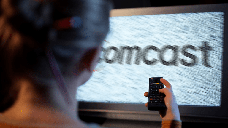 Comcast Loses Ground Following RBC Downgrade