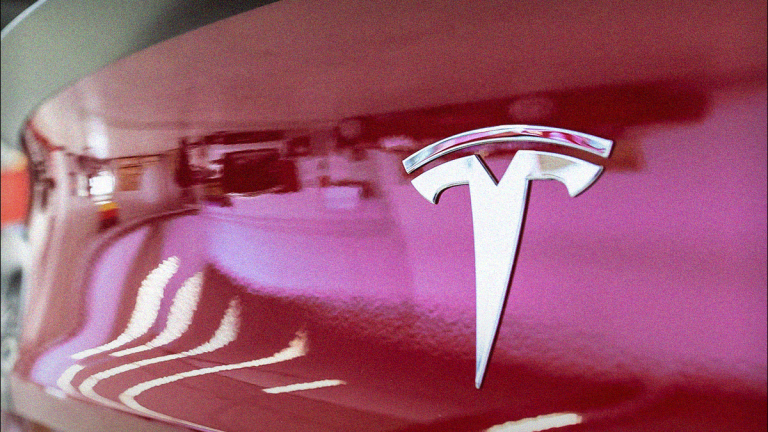 Tesla Shares Fall on Conflicting Reports Over Japanese Battery Production