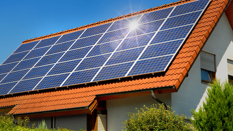SunPower Shares Luminous as Solar-Energy Company Swings to Profit