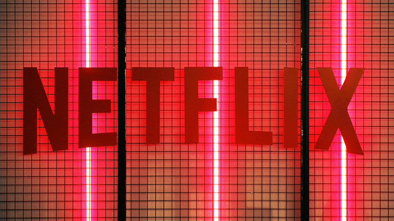 Netflix Expected to Keep Up Subscriber Growth but 'Burn Cash' This Quarter