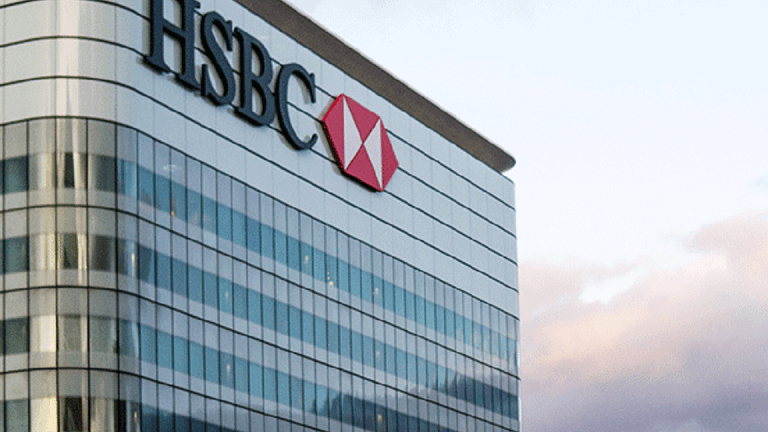 HSBC Shares Dip After FT Reports Asia-Focused Bank Planning 10,000 Job Cuts