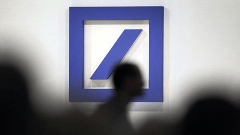 Deutsche Bank Shares Hit Record Low as Sewing Strategy Fails to Win Confidence