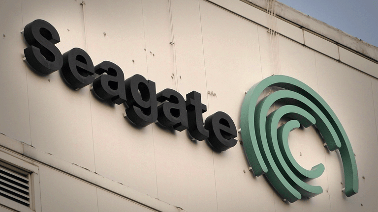 5 Profitable Tech Companies With Above-Average Bond Yields