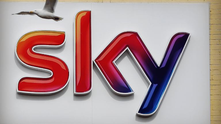 Fox Increases Sky Bid to $32.5 Billion, Topping Comcast Approach