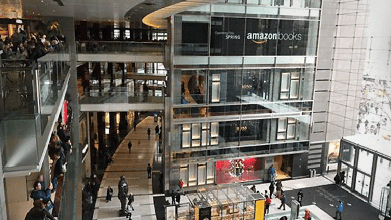 Today Is the Day Amazon Opens Its First Barnes & Noble Killer in New York City