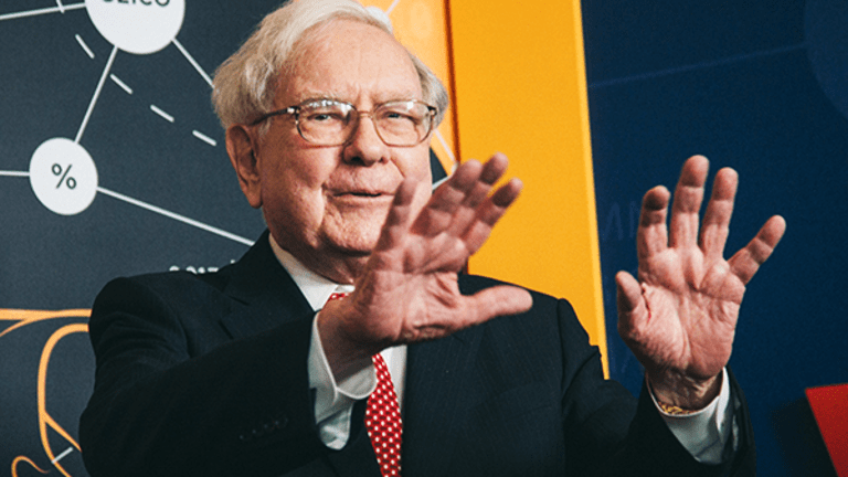 Billionaire Warren Buffett Thinks U.S. Haters Are 'Out of Their Minds'