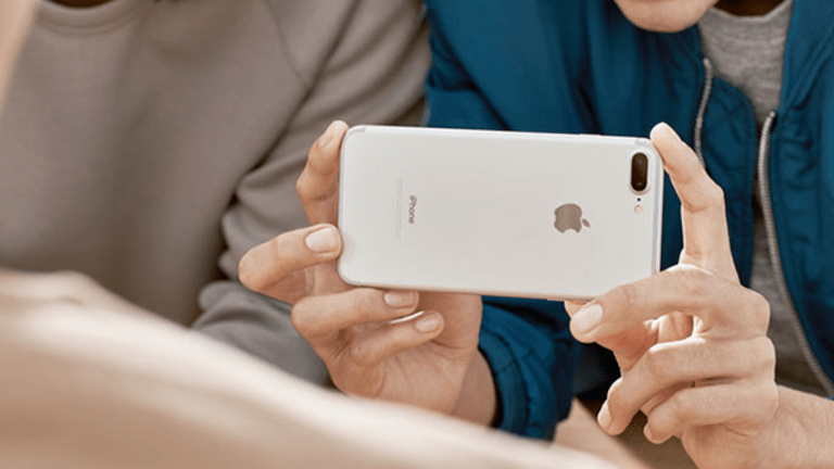 There Is Now a Huge Reason to Believe There Will Be an Apple iPhone 8 'Supercycle'