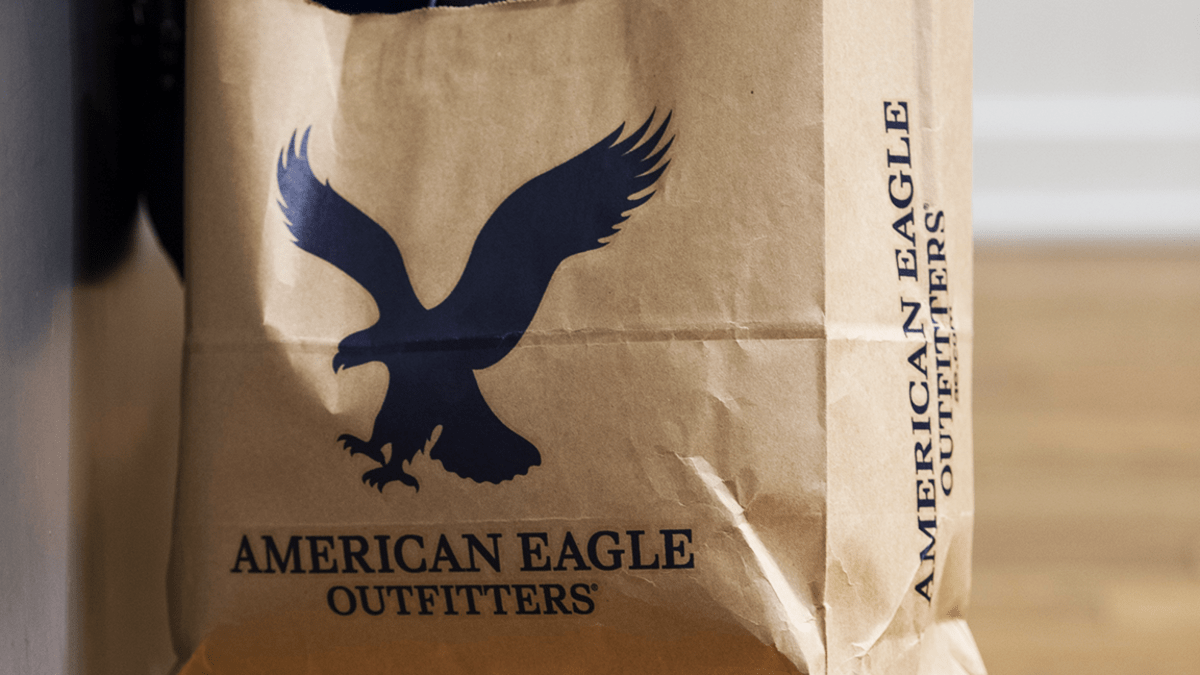 American Eagle Shares Rise After Company Issues Weak Guidance - TheStreet