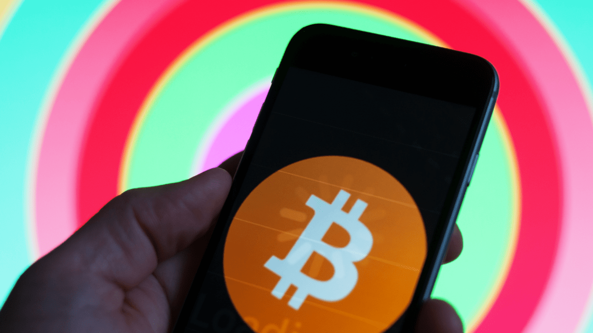 How to Buy Bitcoin and Where - TheStreet Crypto: Bitcoin and cryptocurrency  news, advice, analysis and more