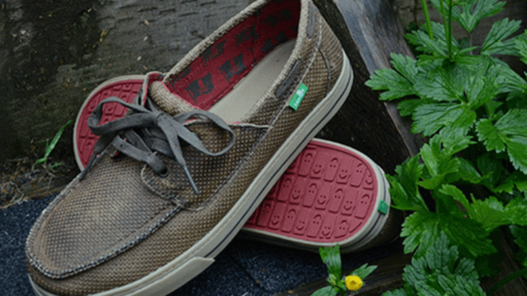 Sanuk boardroom best sale