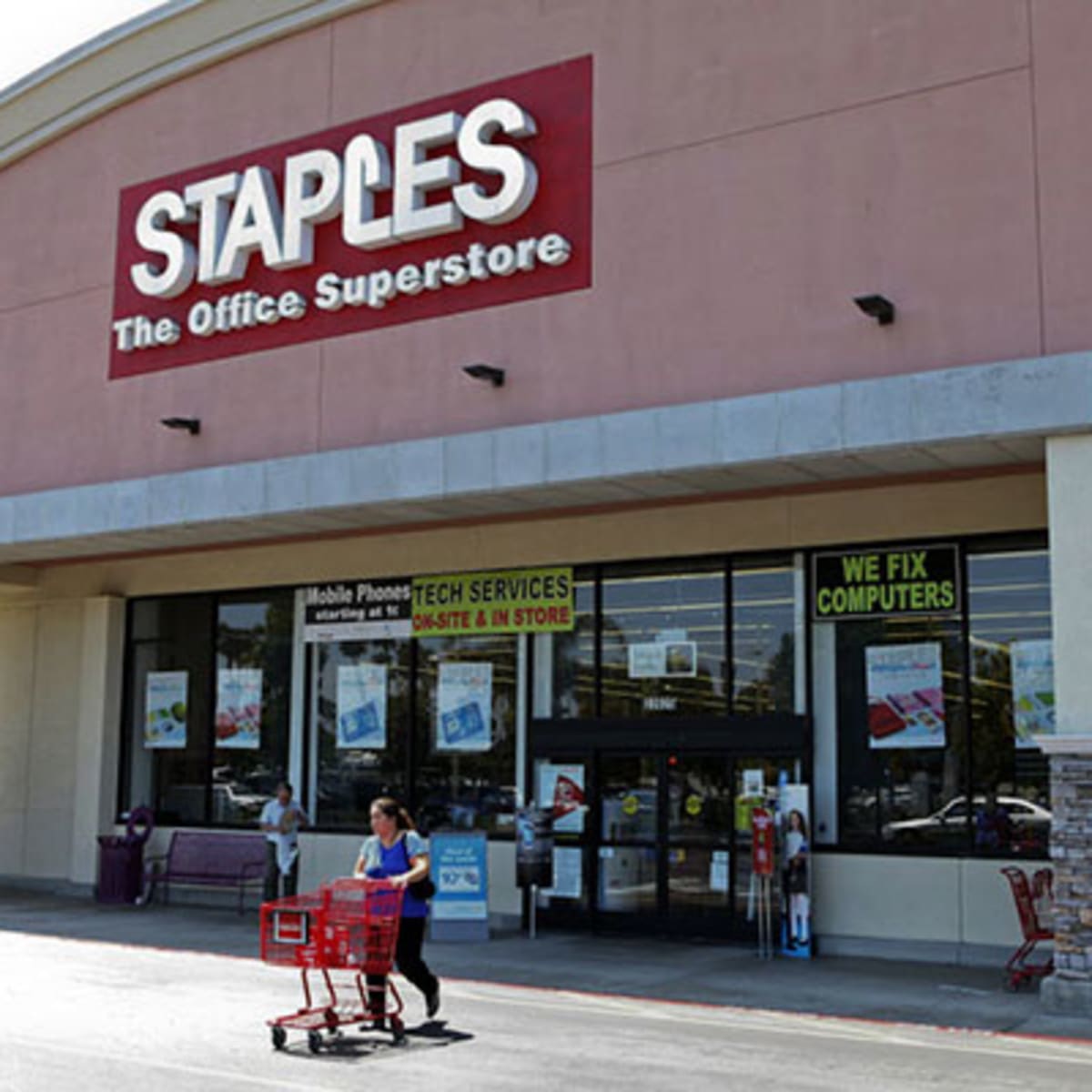 Staples Agrees to Buy Office Depot: What It Means for Investors