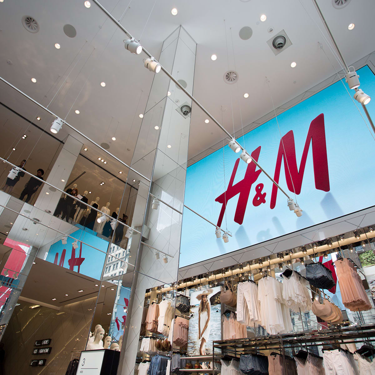 Clothing retailer H&M confirms that it will open in North Star