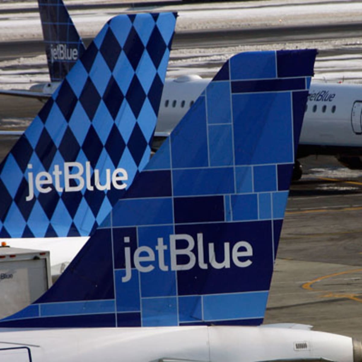 jetblue bolsagage restrictions