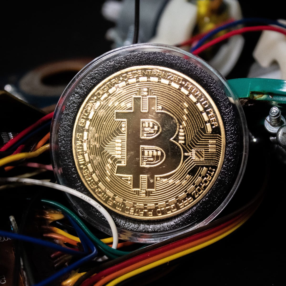 FutureBit Launches Apollo II Home Bitcoin Miner - TheStreet Crypto: Bitcoin  and cryptocurrency news, advice, analysis and more
