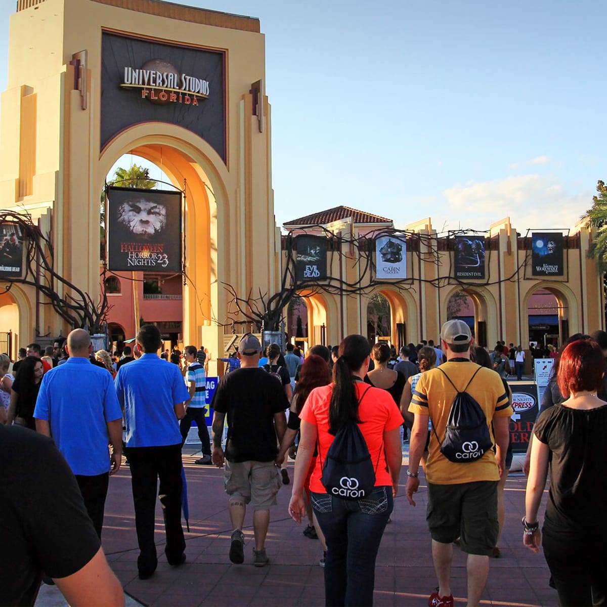Orlando Informer on X: BREAKING: Universal Studios Florida and Islands of  Adventure have both reached modified capacity and are no longer selling  tickets. For now, guests here with tickets are being allowed