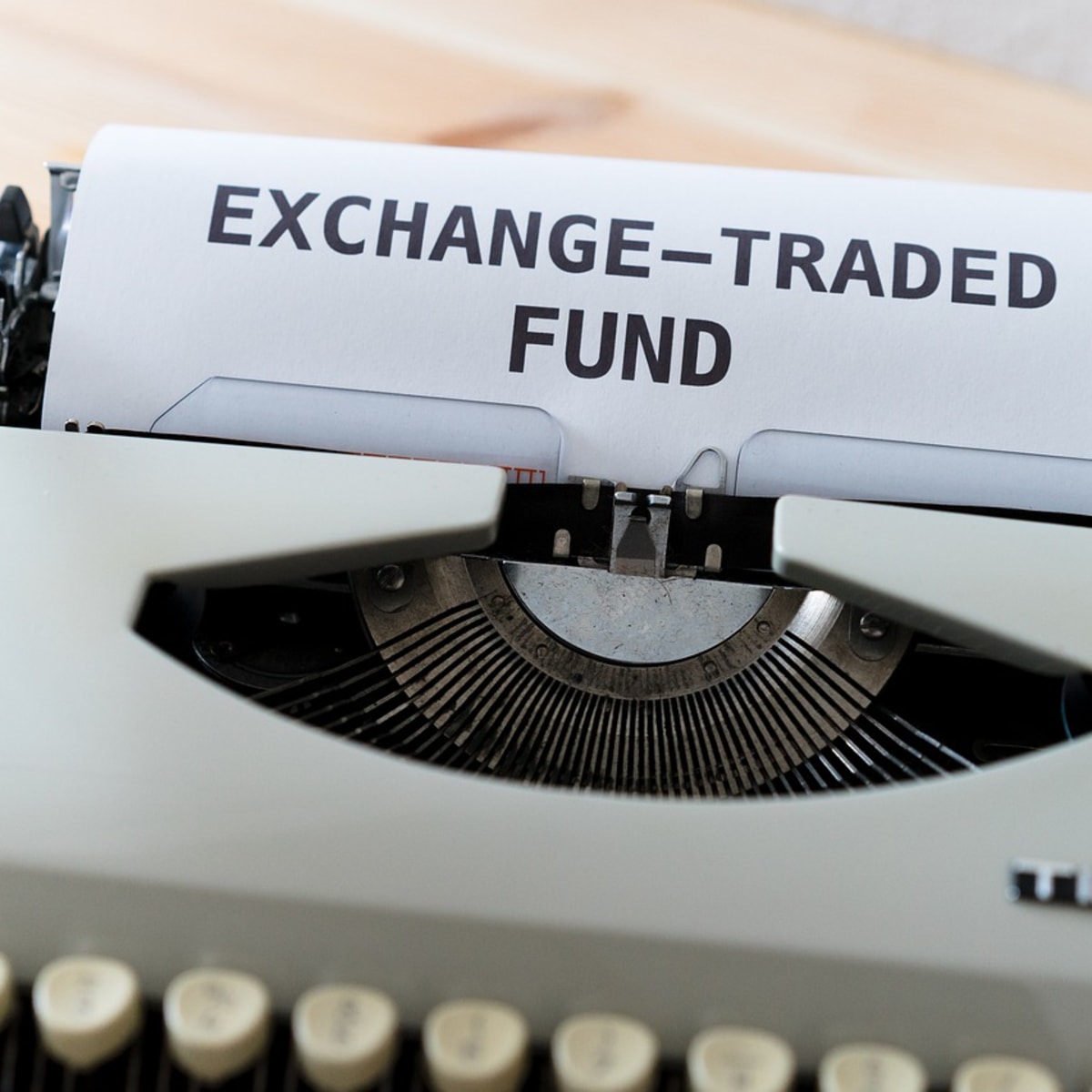 FZROX vs. VTI: Does Fidelity's 0% Fee Total Market Fund Beat Vanguard? -  ETF Focus on TheStreet: ETF research and Trade Ideas