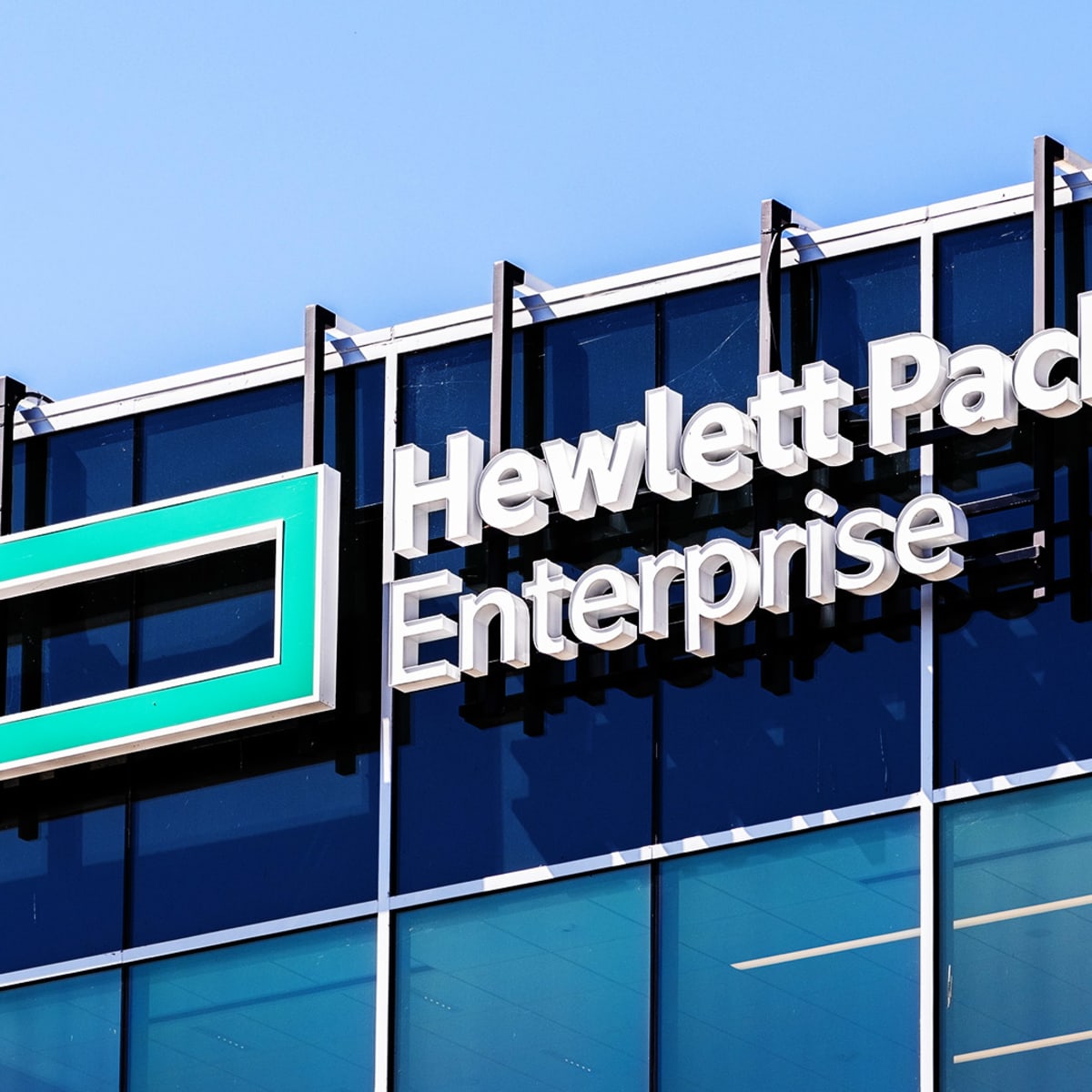 Hp Enterprise Stock Off Goldman Cuts To Sell On It Outlays Outlook Thestreet