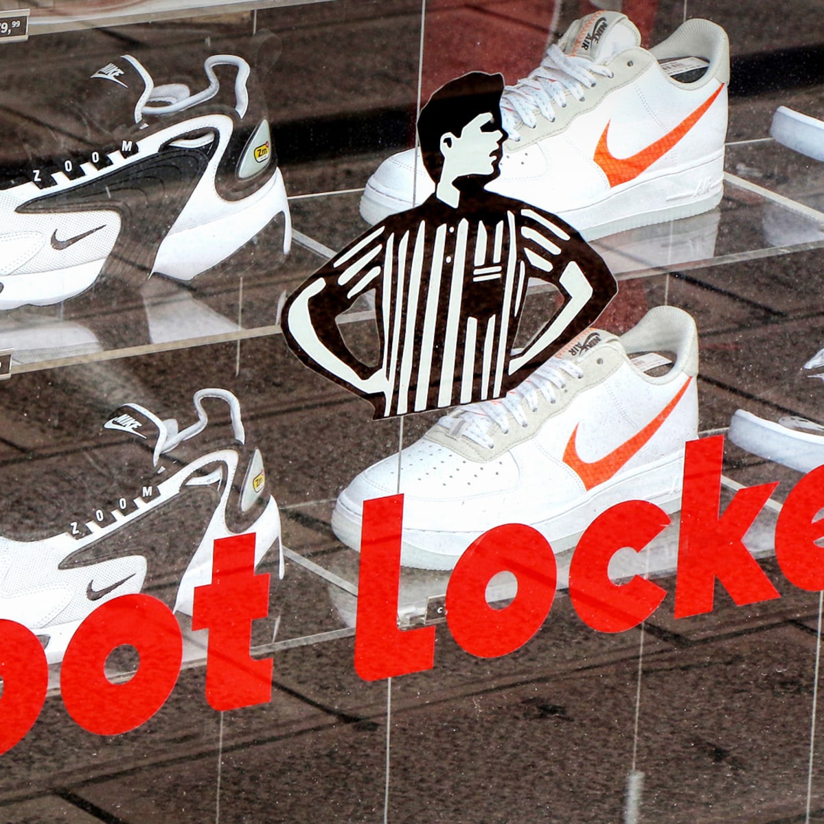 Foot Locker Must Fix a Huge Hole Before  Sinks the Retailer