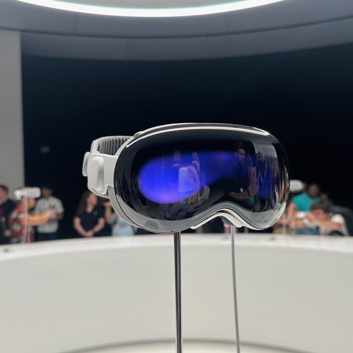 Xreal Announces Air 2 Ultra AR Glasses Ahead of Apple Vision Pro Launch