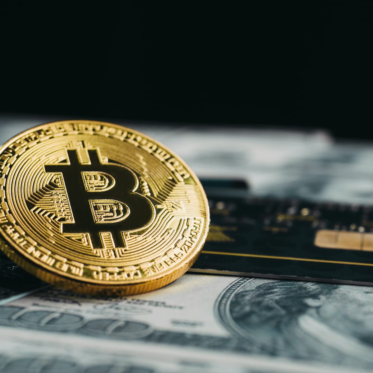 The Pros and Cons of Crypto Credit Cards - TheStreet Crypto: Bitcoin and  cryptocurrency news, advice, analysis and more