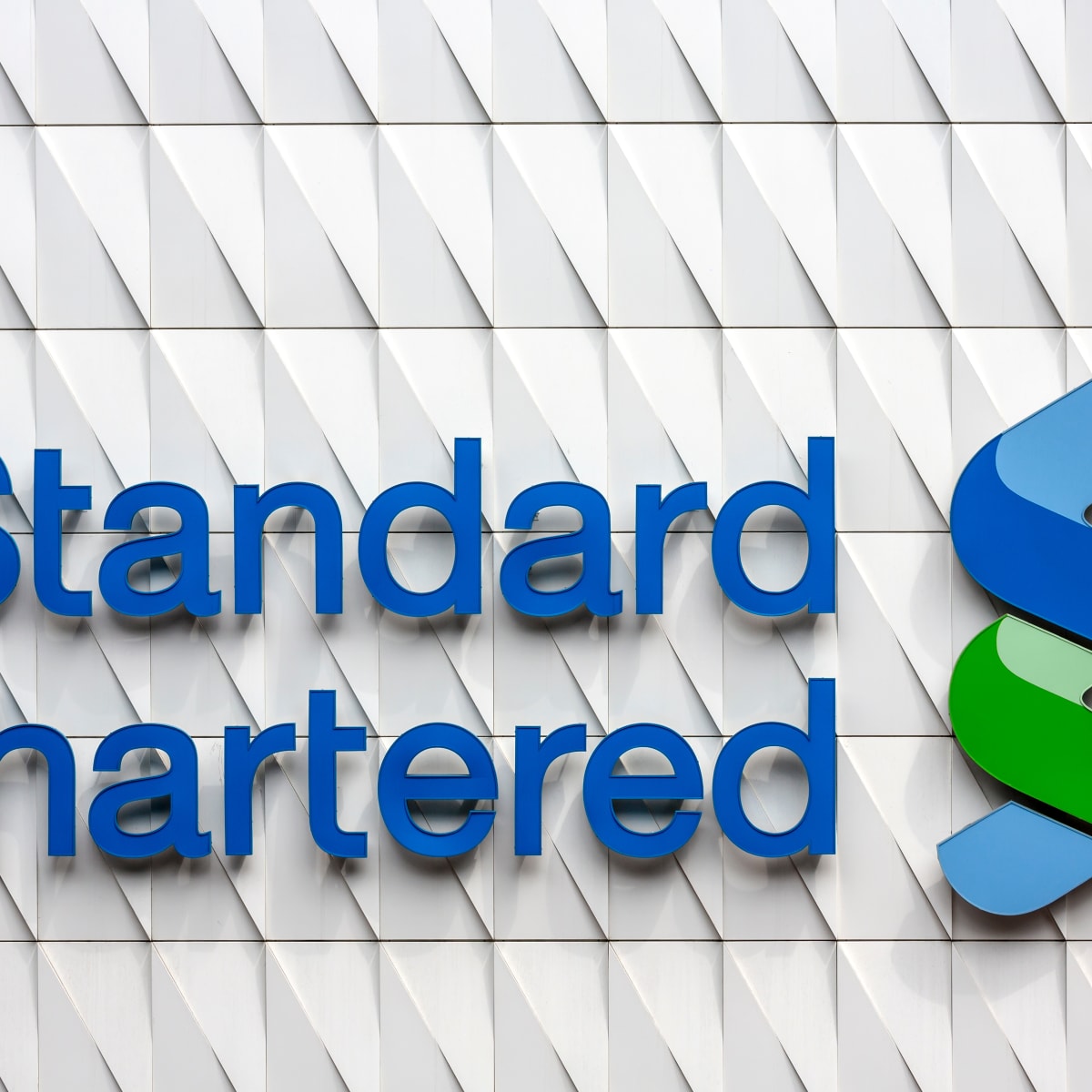 Standard Chartered to launch spot crypto trading desk - TheStreet Crypto:  Bitcoin and cryptocurrency news, advice, analysis and more