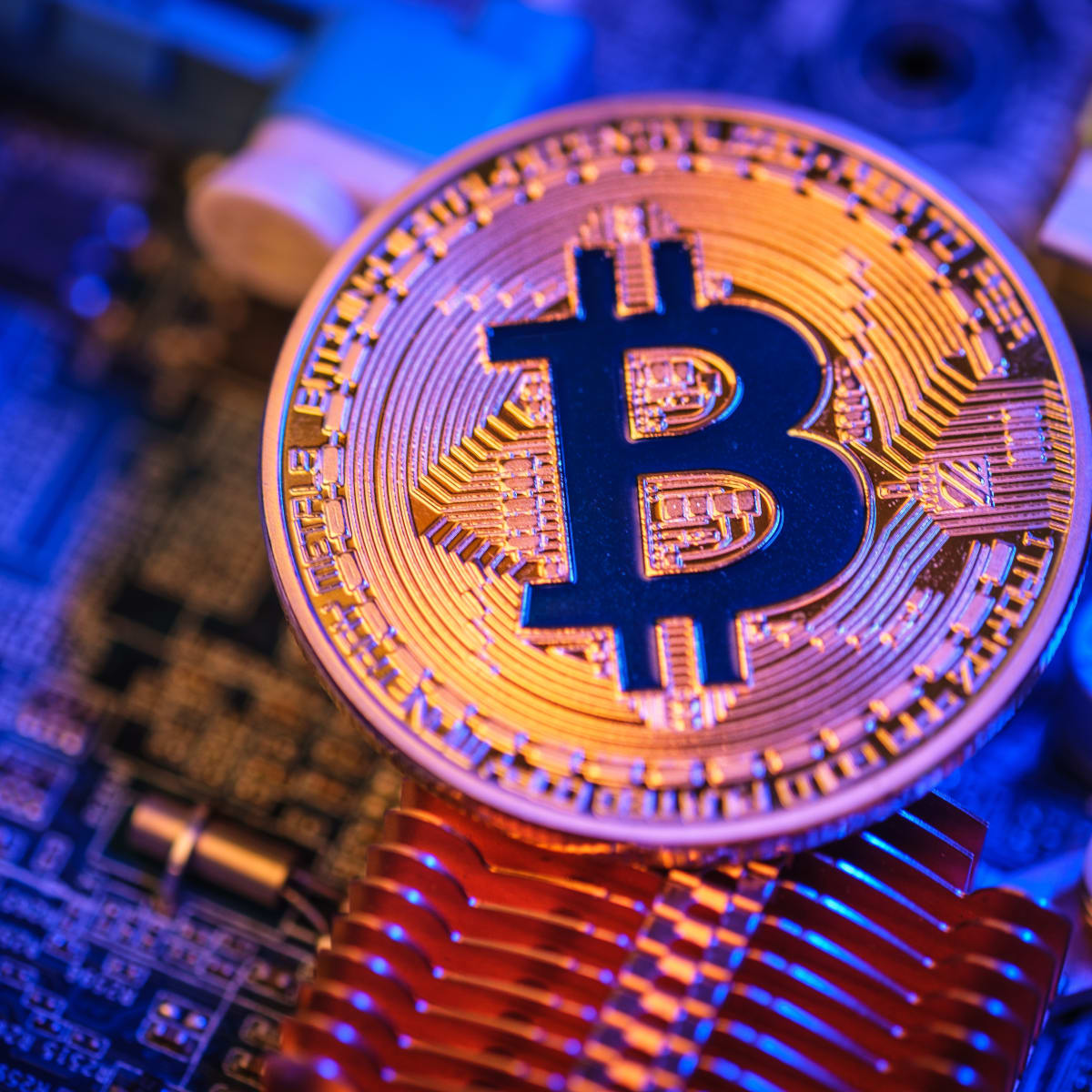 Fidelity buys $60M in Bitcoin, files first Solana ETF application with CBOE  - TheStreet Crypto: Bitcoin and cryptocurrency news, advice, analysis and  more