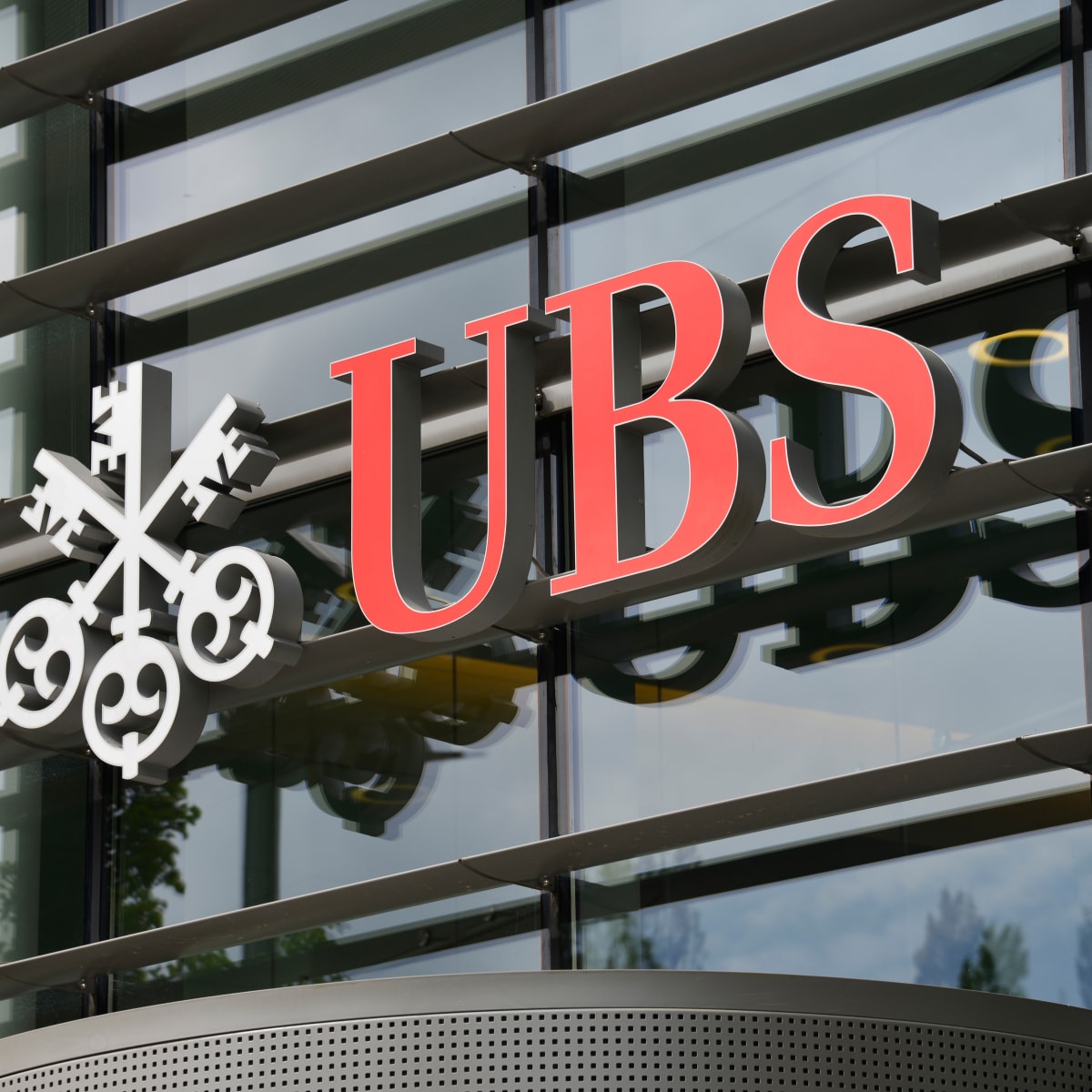 Swiss banking giant UBS now lets clients trade crypto ETFs in Hong Kong -  TheStreet Crypto: Bitcoin and cryptocurrency news, advice, analysis and more