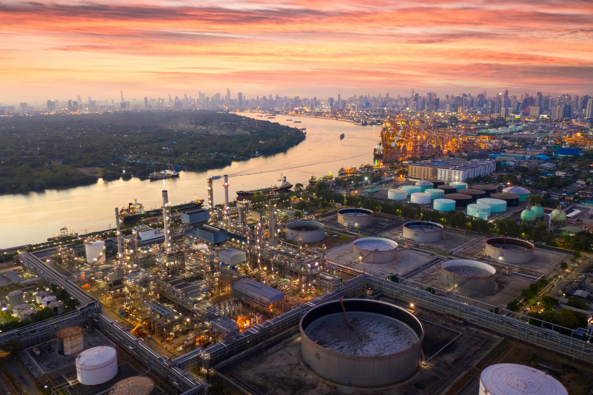 Saudi Prince bets big on XRP after meeting Trump - TheStreet Crypto:  Bitcoin and cryptocurrency news, advice, analysis and more