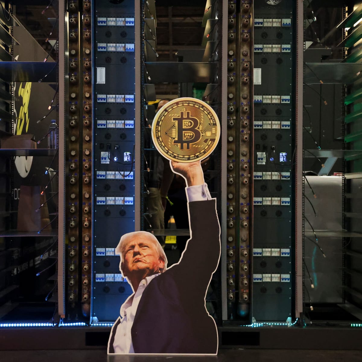 Bitcoin blasts past $112.5k to hit historic all-time high - TheStreet Crypto:  Bitcoin and cryptocurrency news, advice, analysis and more