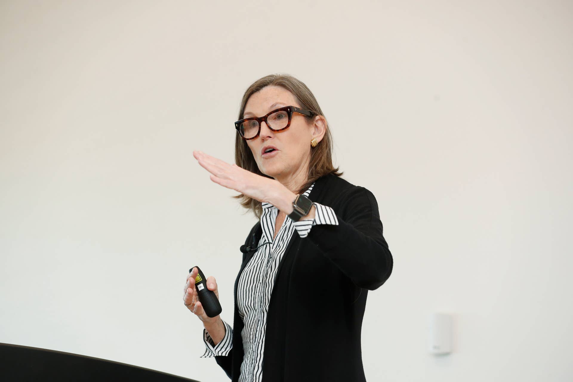 Cathie Wood snaps up $21.3 million worth of Robinhood shares - TheStreet  Crypto: Bitcoin and cryptocurrency news, advice, analysis and more