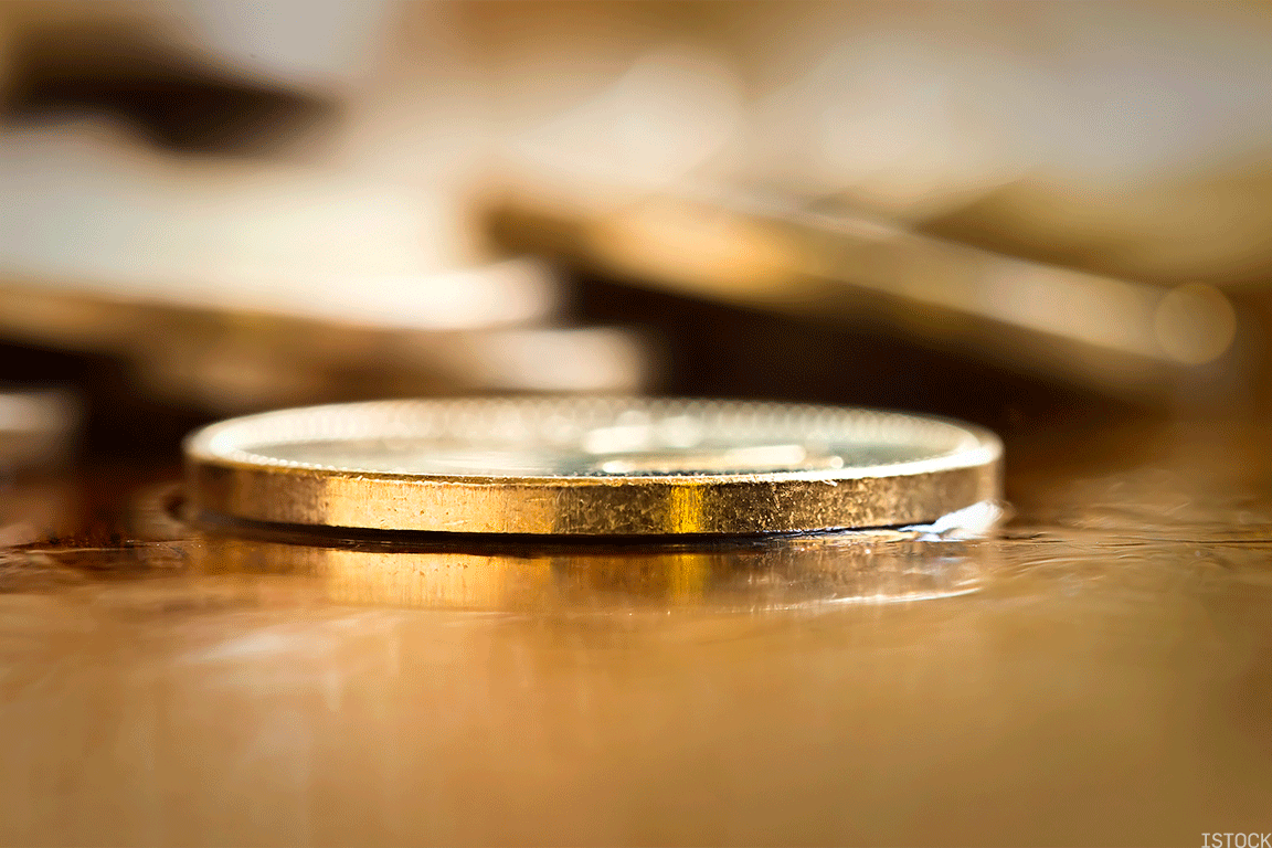 Bitcoin Today: Prices Drop Toward $9,000 as Analyst Offers Stark Warning -  TheStreet