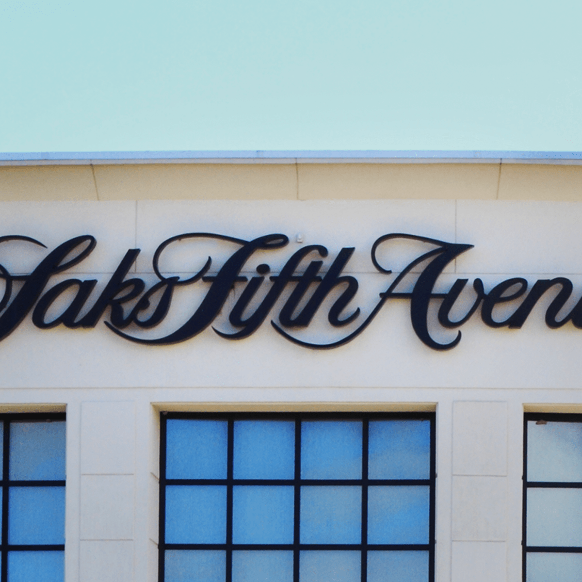 See what a casino atop Saks Fifth Avenue could look like