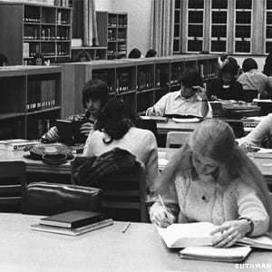 Summer is officially over, which means most college students are back to being knee-deep in papers. However, next time you get a break, consider the great things you can do for free now that you’re living the university life. This also goes for high school seniors struggling over applications. College is expensive enough and only getting pricier even in this recession, so you might as well get something back for it.Here are five of the best things you can get for free at colleges across the country.