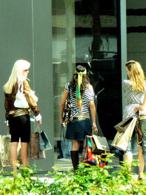 We’re back with our monthly round-up of the best things to buy. Here in New York the snow is melting, spring break isn’t too far off, and there are some great deals in March if you know where to look. Photo Credit: mahalie