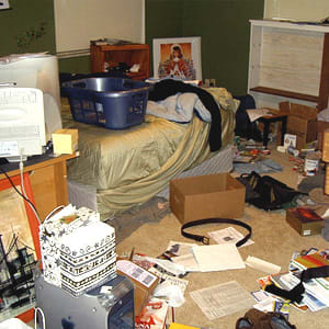MainStreet has in the past offered you a variety of options for how to declutter and organize you life. This article serves as a warning to those who choose to ignore us. This is how bad it can get. Photo Credit: hawk684