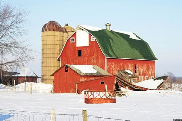 Total tax burden: 10.32% Property tax burden: 4.31% Individual income tax burden: 2.94% Total sales and gross receipts tax burden: 3.07%There's an old line that goes, "You might be from Wisconsin if you've been frostbitten and sunburned both in the same week." The metaphor may extend to taxes this season, too, as the Badger State comes in eighth in the nation for property tax burden (at 4.31%) and 11th for individual income tax burden. But, don't get down on America's Dairyland so quickly-the state is 37th overall for total sales and gross receipts tax burden at an agreeable 3.07% (which is 44% less than the frontrunner in that category, Hawaii).
