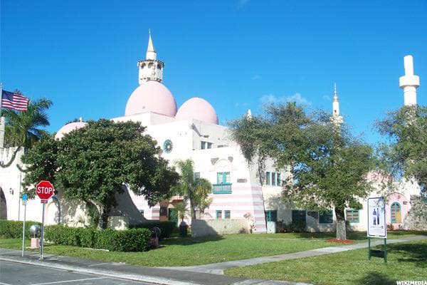 In Opa-locka, the average student loan balance is $28,352 with a median income of $16,669, and the ratio of student debt to median income of adults is 170%.