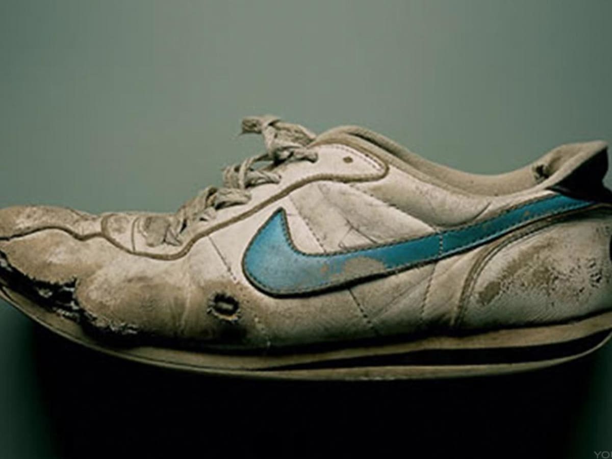 Старые кроссовки найк. CAA Sonder Retro кроссовки. Nike первая модель. Nike Shoes 1964. Найк Зайон.