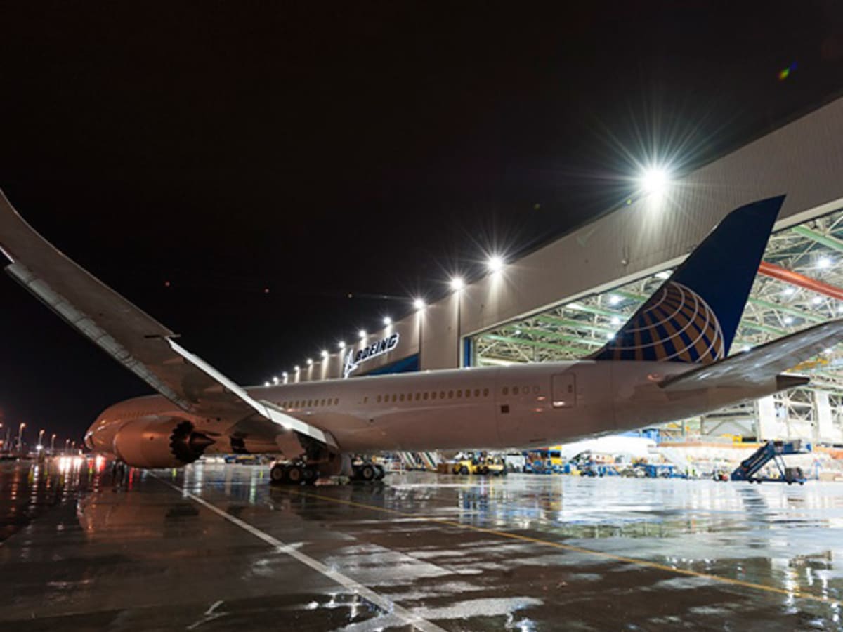 Watt scaring sadel United (UAL) Builds a Boeing 787 Hub at San Francisco With Nine 787  Destinations - TheStreet