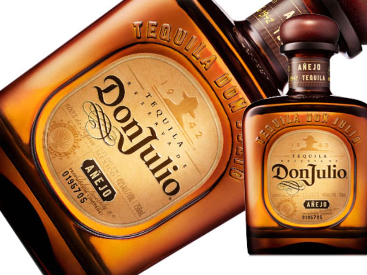 Текила поет. Текила don Julio Reposado. Don Julio Anejo Tequila. Дон Хулио Репосадо 0.75л. Текила Дон Джулио 1942 Anejo.