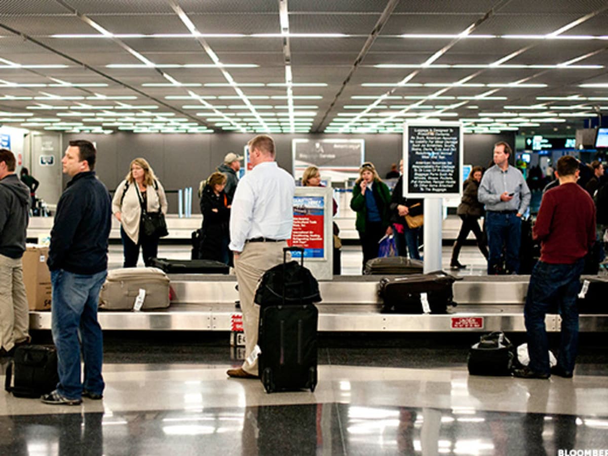 Garment Bag for Wrinkle-Free Travel Wardrobe